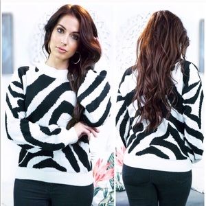 New! Final Price Zebra knitted sweater Black White